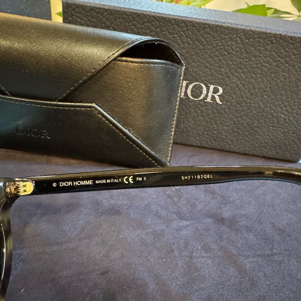 Dior Sunglasses - Picture 5 of 6